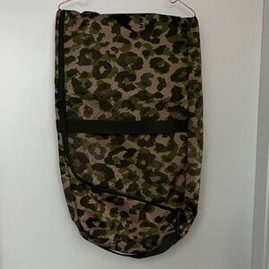 burton cheetah snowboard bag Space Sack Bag, Safari / 140 With enough space to cradle one snowboard with mounted bindings Burton Snowboard Bag for Sale